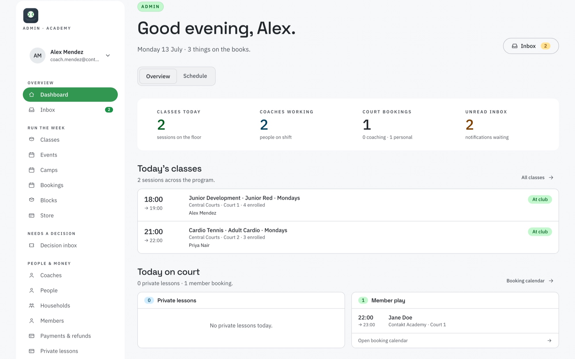 Contakt Academy administration dashboard with classes, coaches, court bookings and a decision inbox